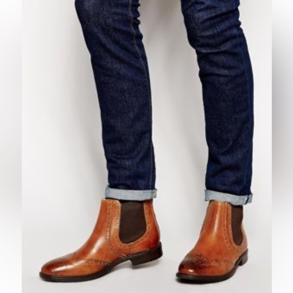 Classic brogue chelase leather booties.